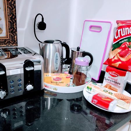 La Marina Luxury Apartment Fully Furnished Free Wifi, High Standard Residence, Amazing Prime Location Close To Restaurants, Transport, Beach And Bouregreg River Salé Eksteriør billede