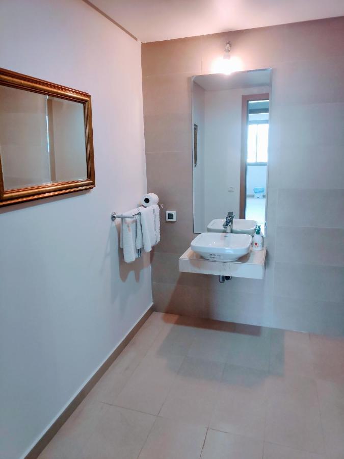 La Marina Luxury Apartment Fully Furnished Free Wifi, High Standard Residence, Amazing Prime Location Close To Restaurants, Transport, Beach And Bouregreg River Salé Eksteriør billede